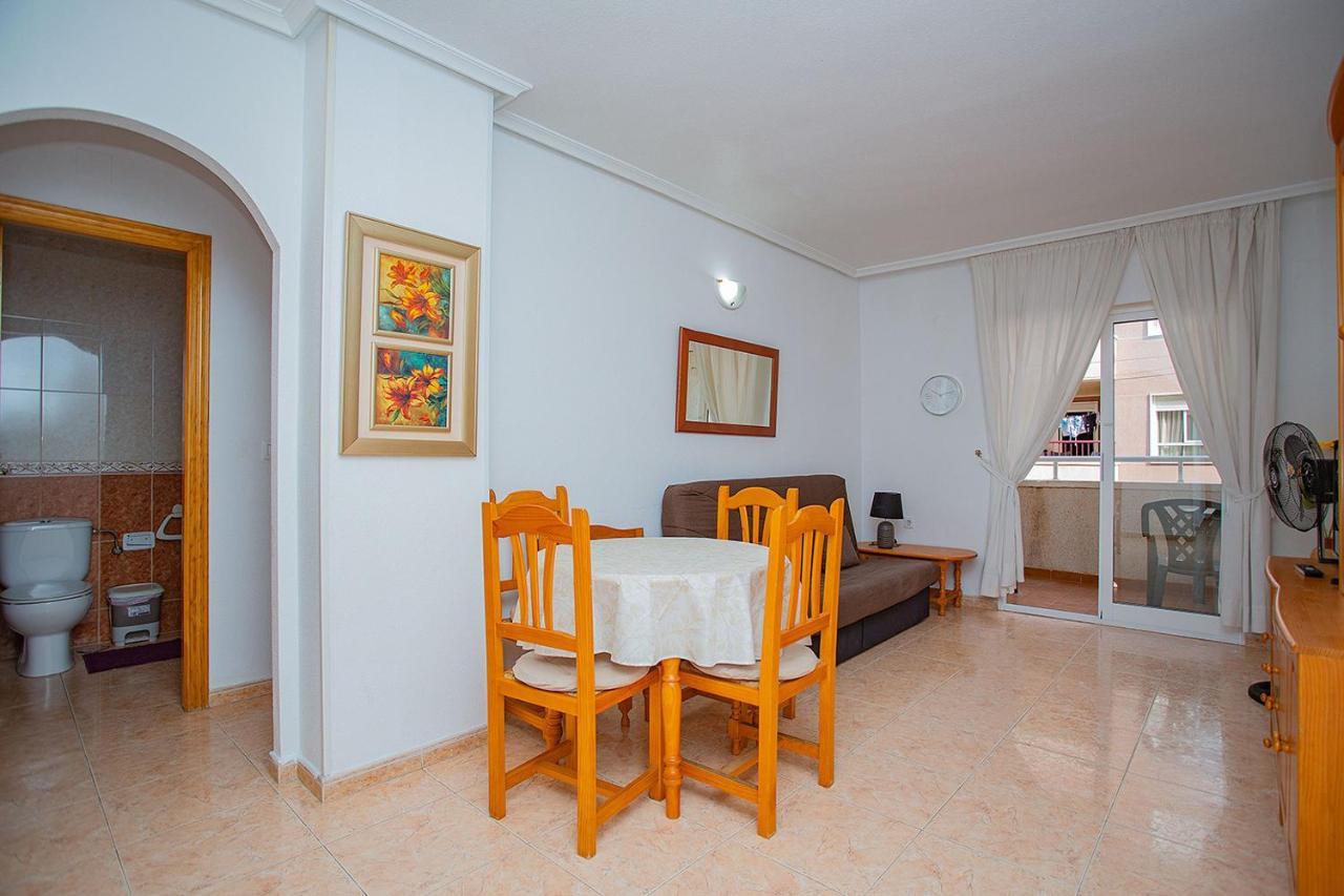 096 Pleasant Place Luis - Alicante Holiday Torrevieja Exterior photo
