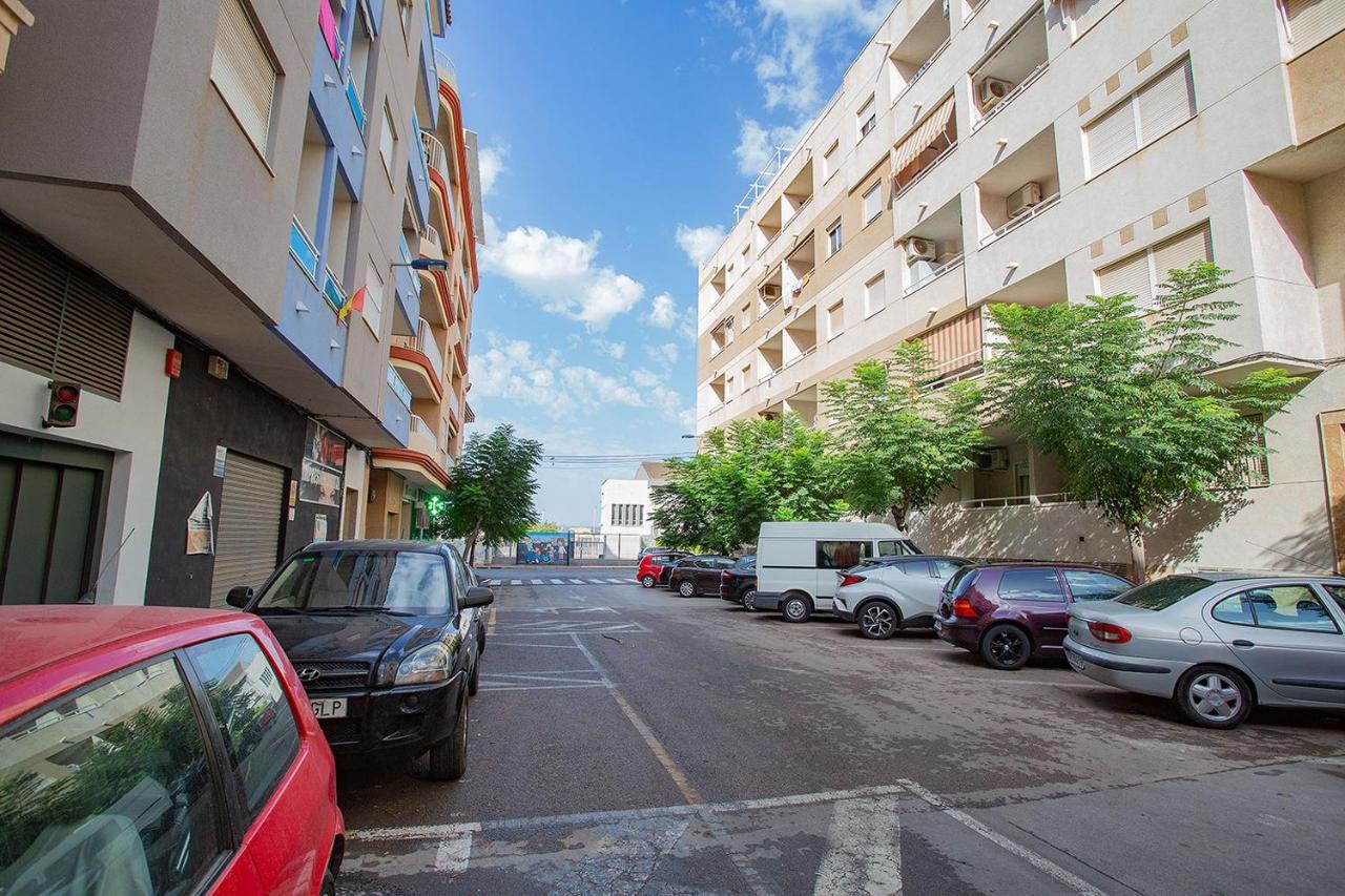 096 Pleasant Place Luis - Alicante Holiday Torrevieja Exterior photo